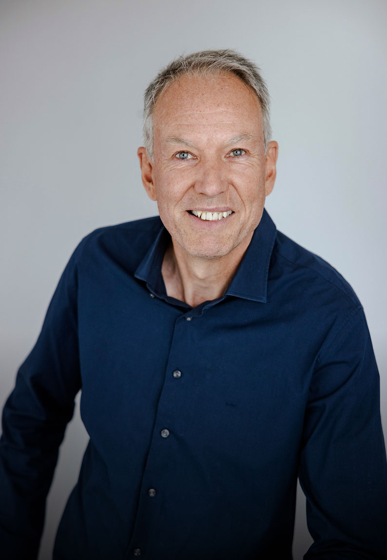 Holger Dirks, Geschäftsführung